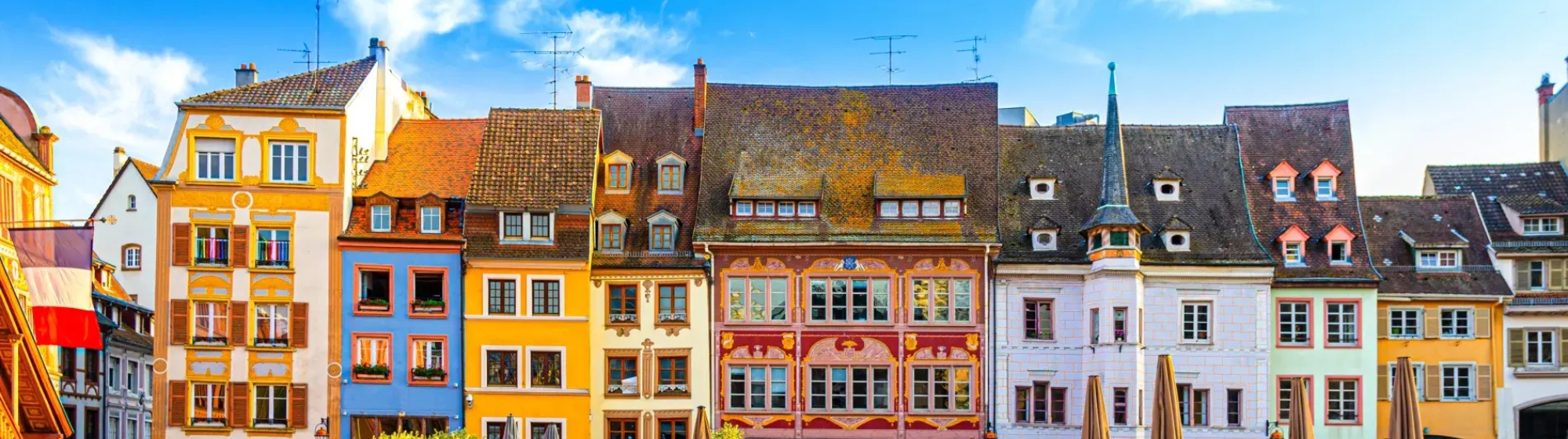 Façades colorées des maisons du centre-ville de Mulhouse