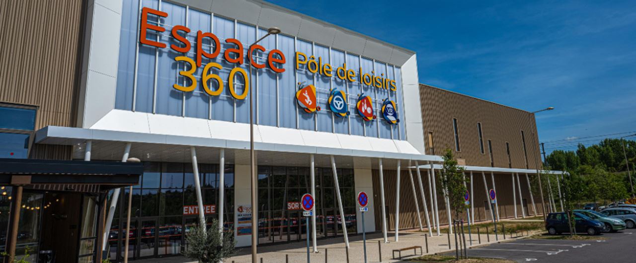 Ent(Façade de l'Espace 360