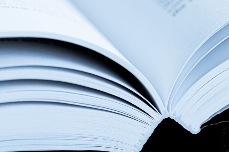 Gros plan sur les pages d'un livre